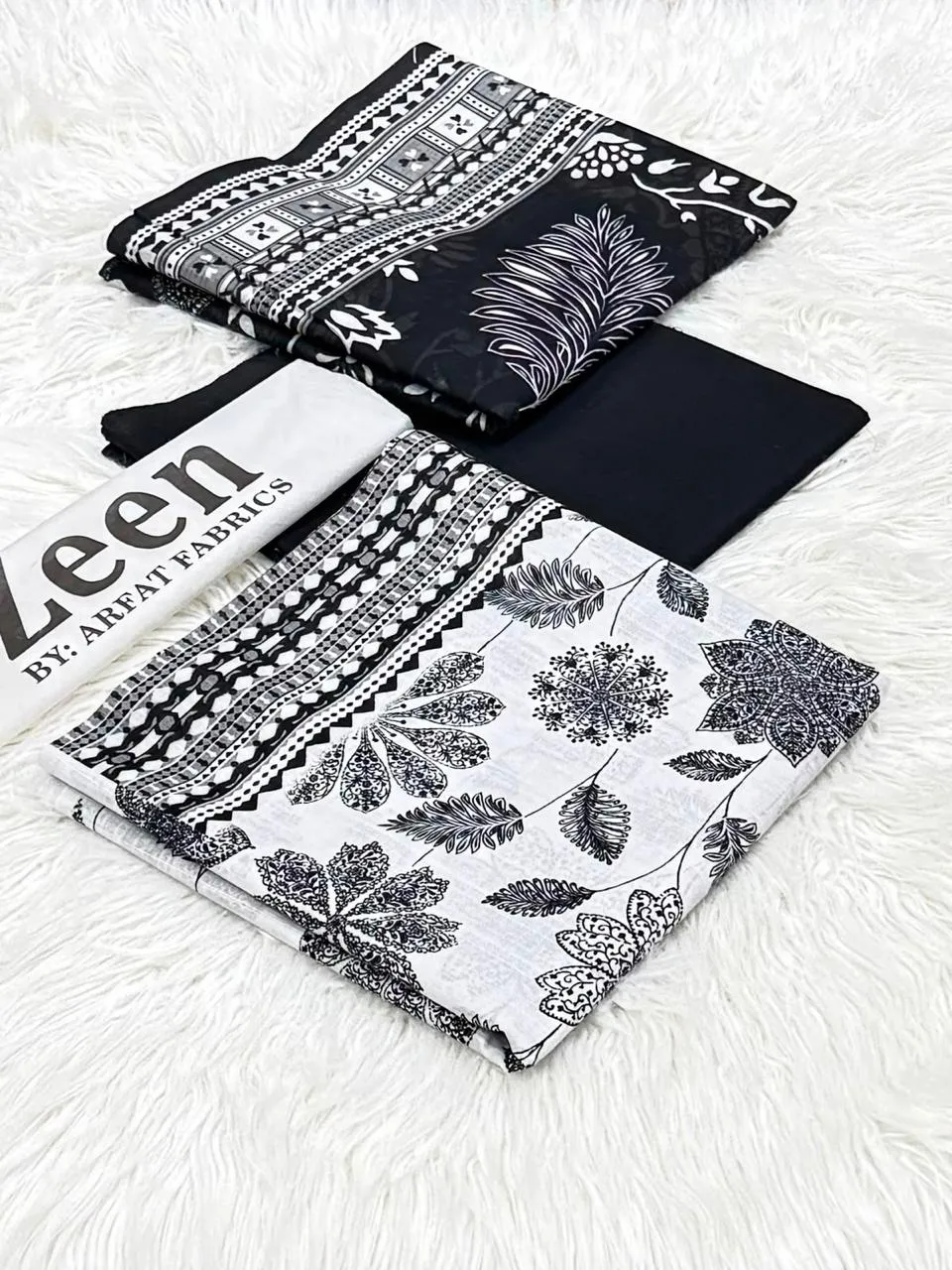 Zeen Black & White Lawn 3PC Suit 2026 (1)