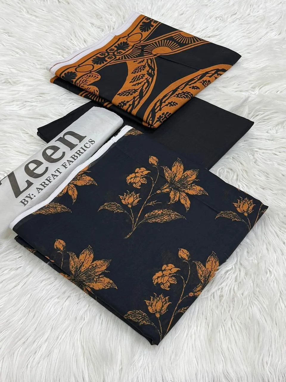 Zeen Black & White Lawn (14)