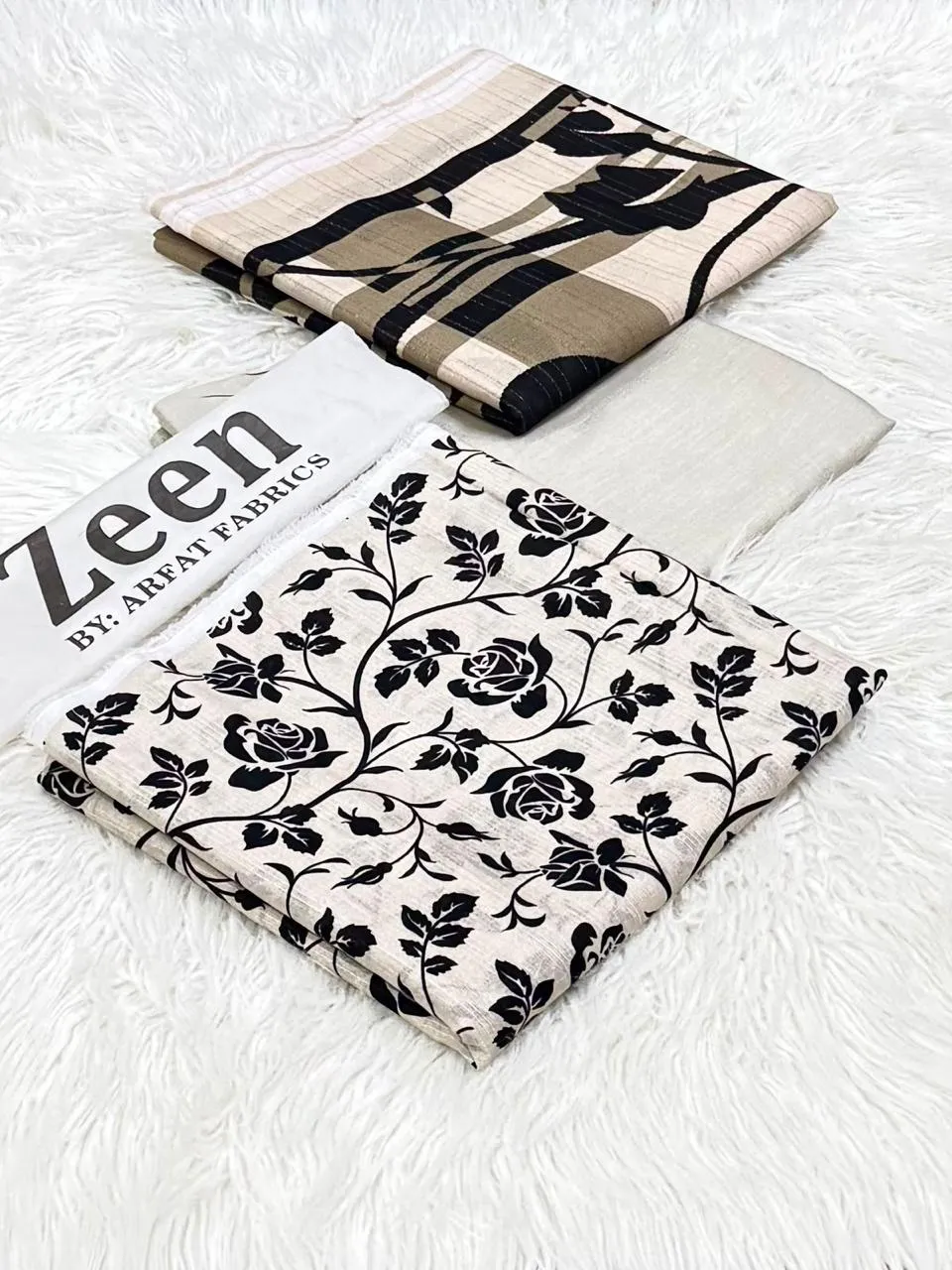 Zeen Black & White Lawn (13)