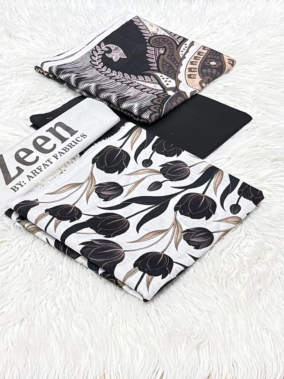 Zeen Black & White Lawn (8)
