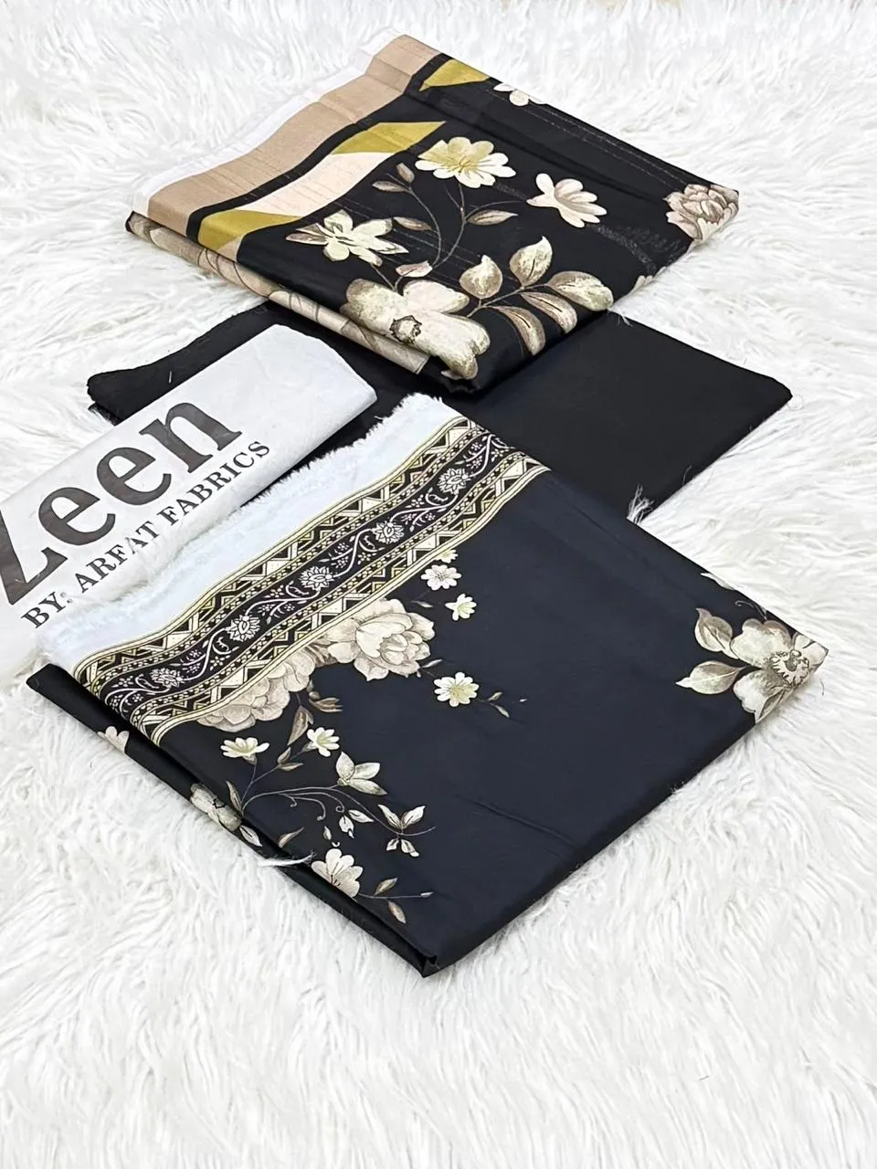 Zeen Black & White Lawn (7)