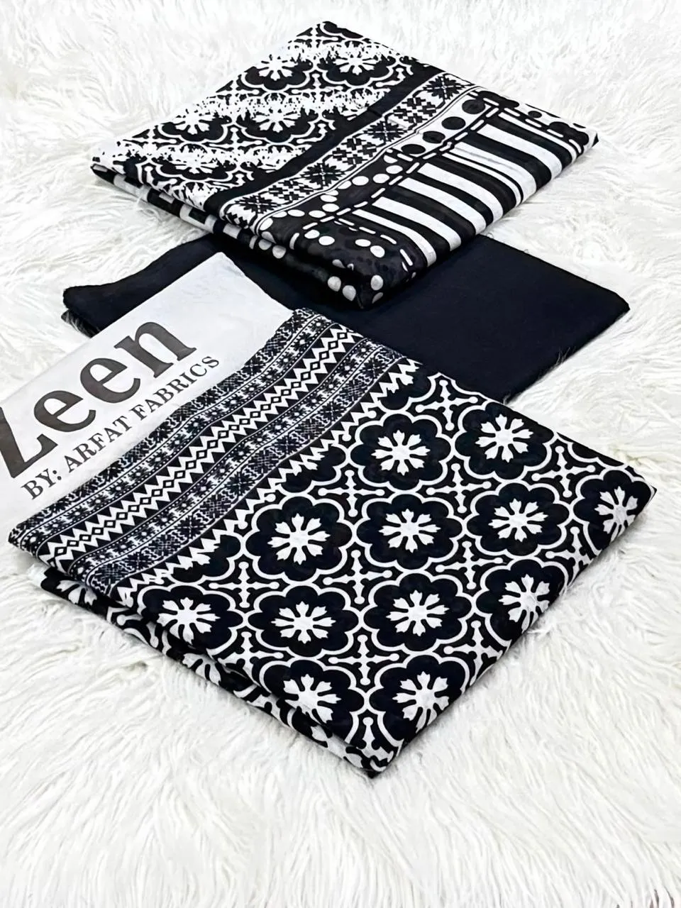 Zeen Black & White Lawn (3)