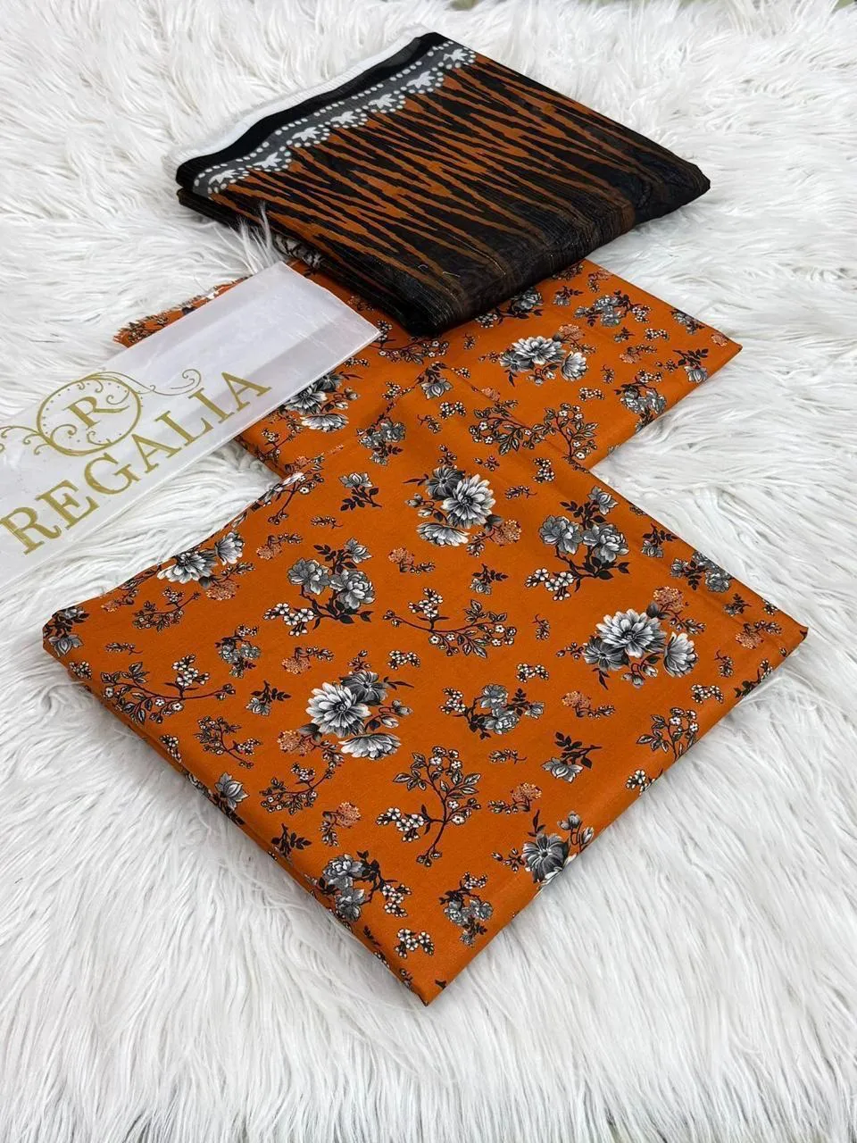 Regalia Lawn 3PC Suit 2026 (28)