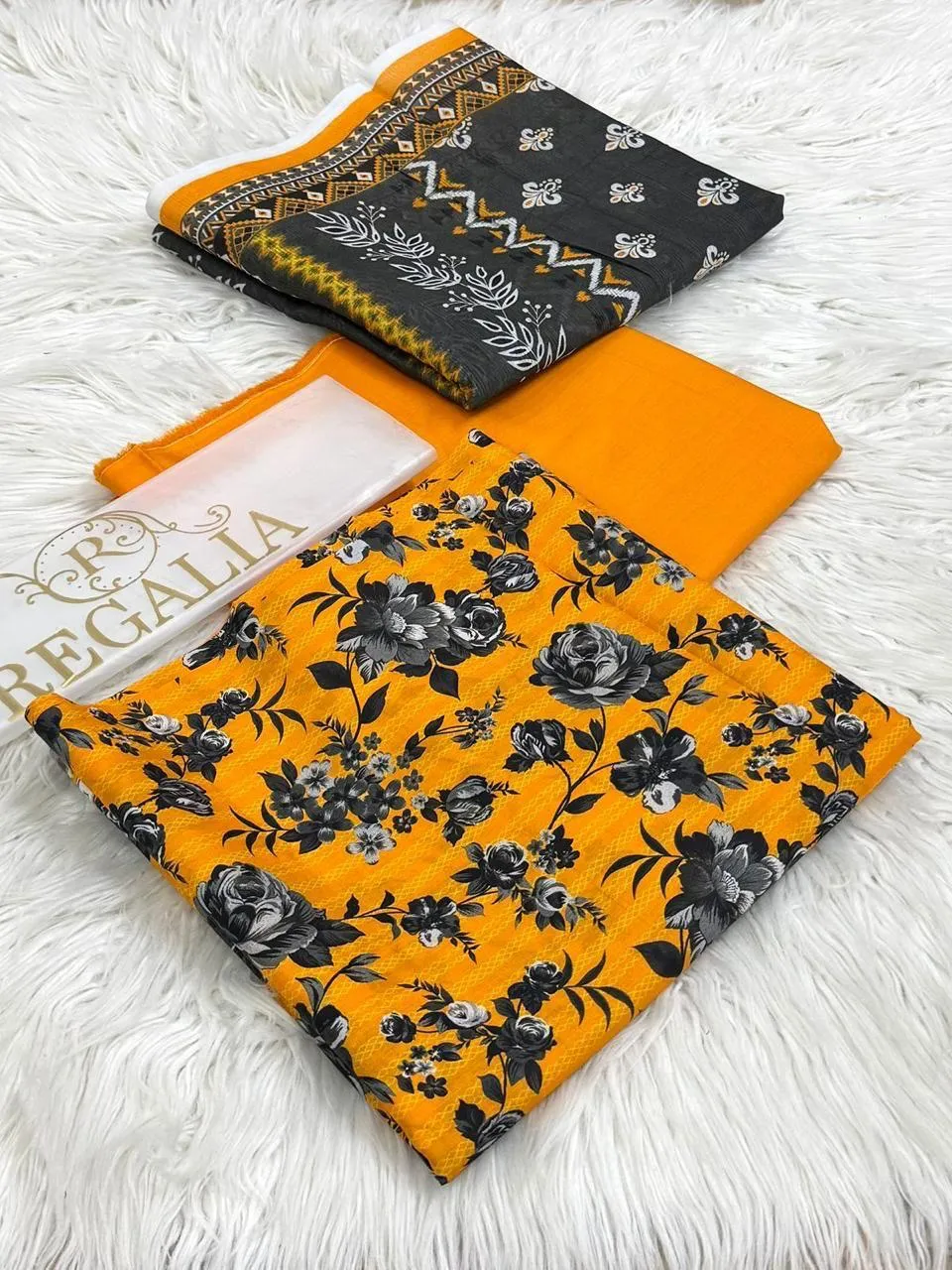 Regalia Lawn 3PC Suit 2026 (24)