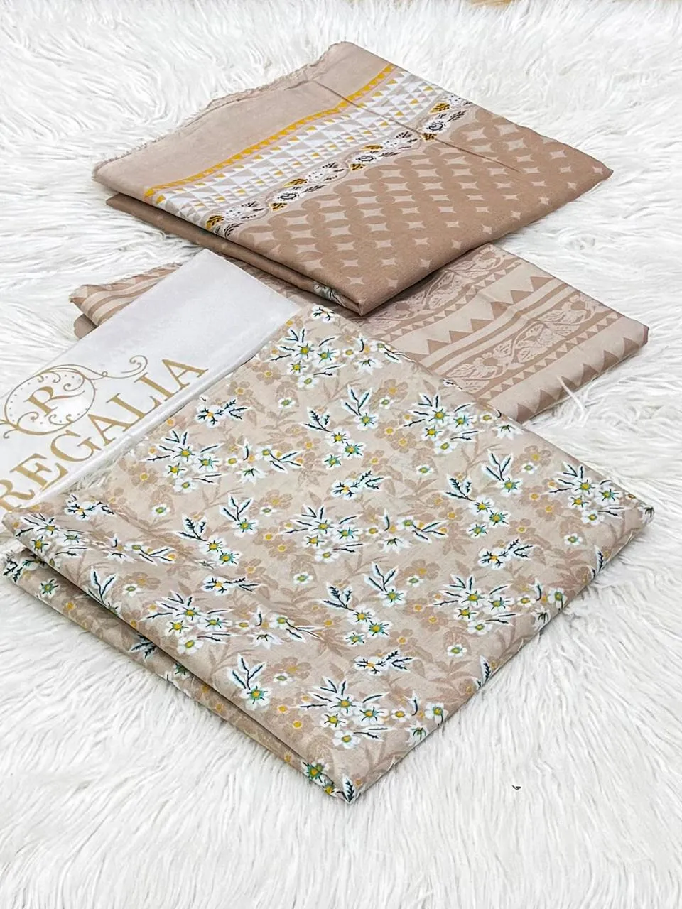 Regalia Lawn 3PC Suit 2026 (17)
