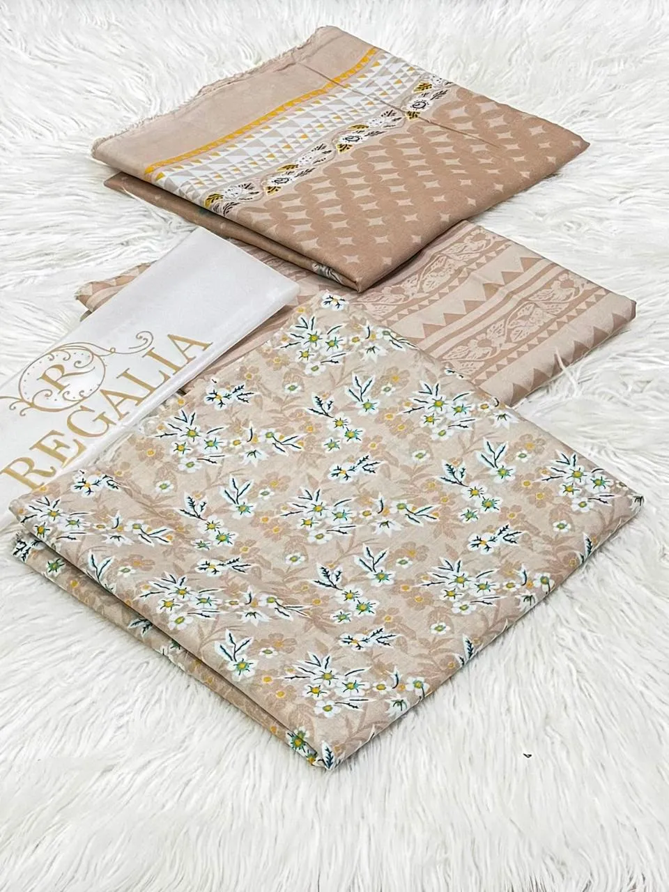 Regalia Lawn 3PC Suit 2026 (14)