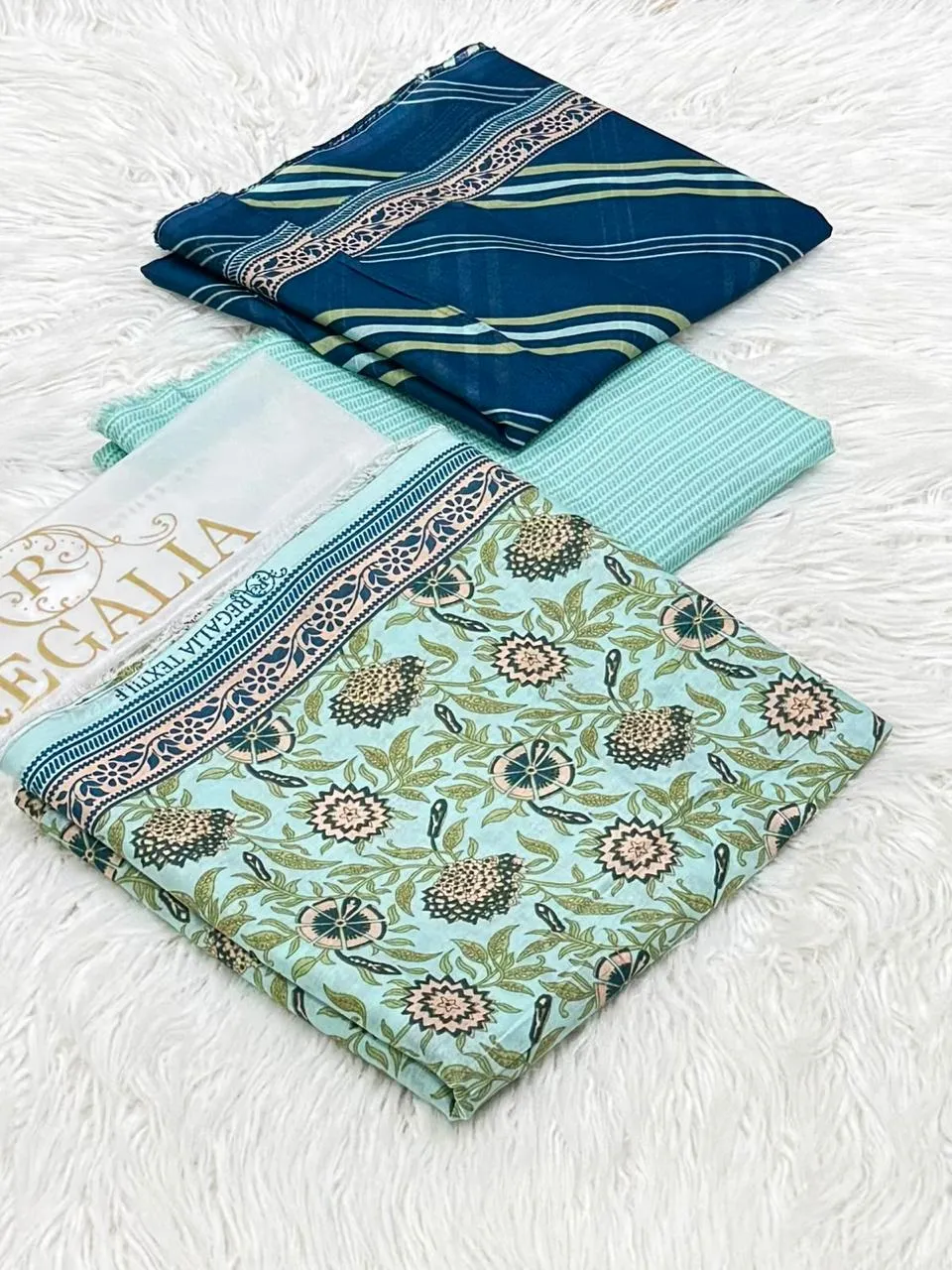 Regalia Lawn 3PC Suit 2026 (13)