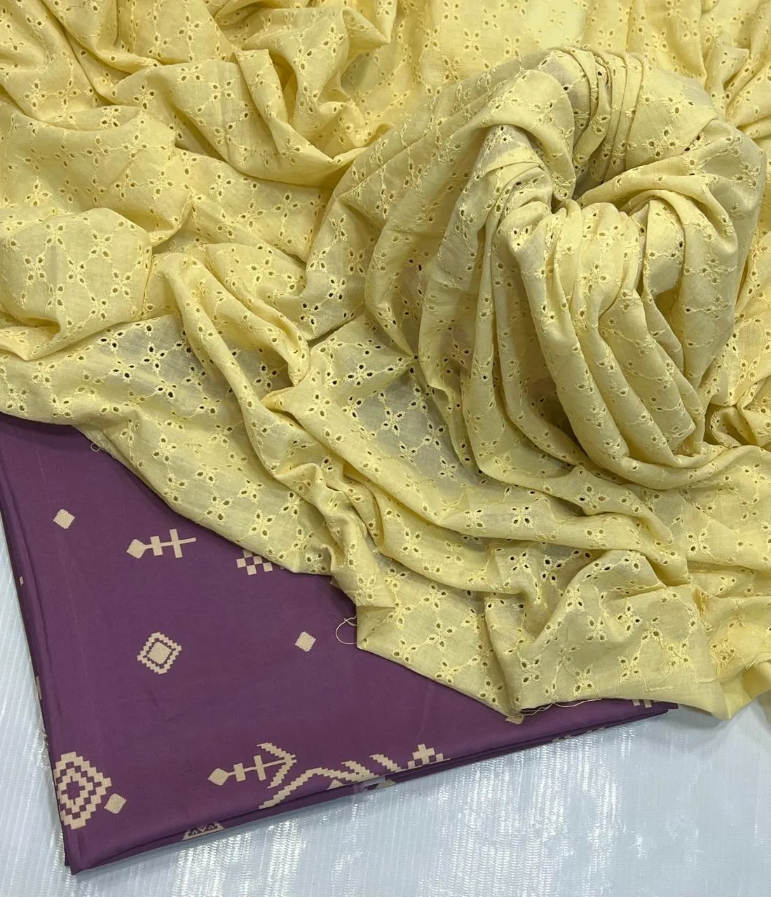 Chikankari Lawn 2PC Suit 2026 (6)