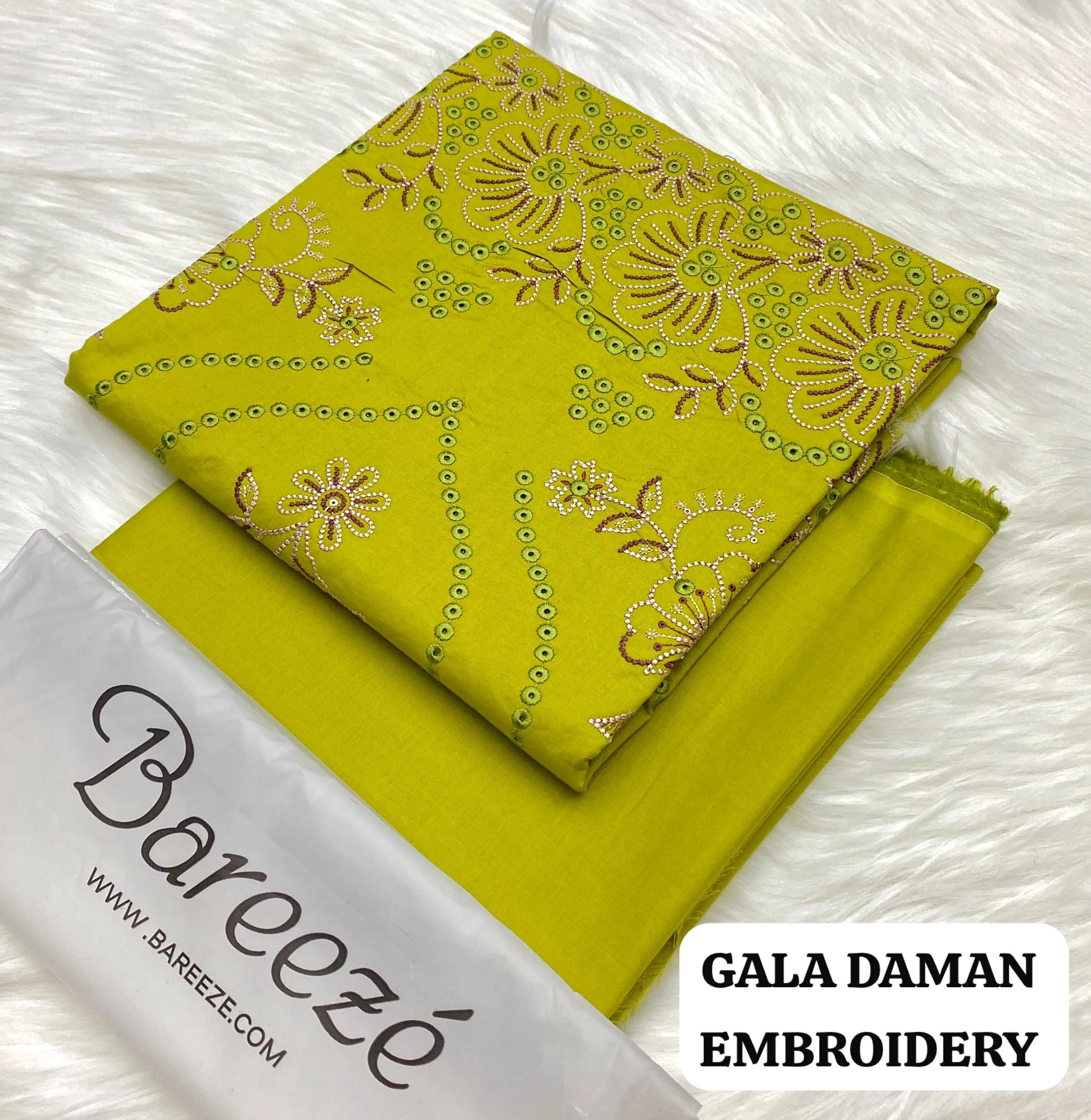 Heavy Embroidery Lawn Suit (6)