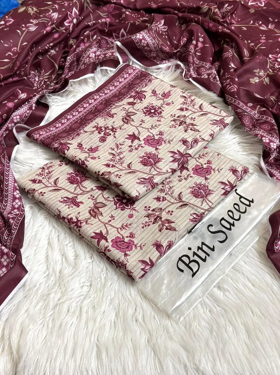 Bin Saeed Lawn 3PC Suit (20)