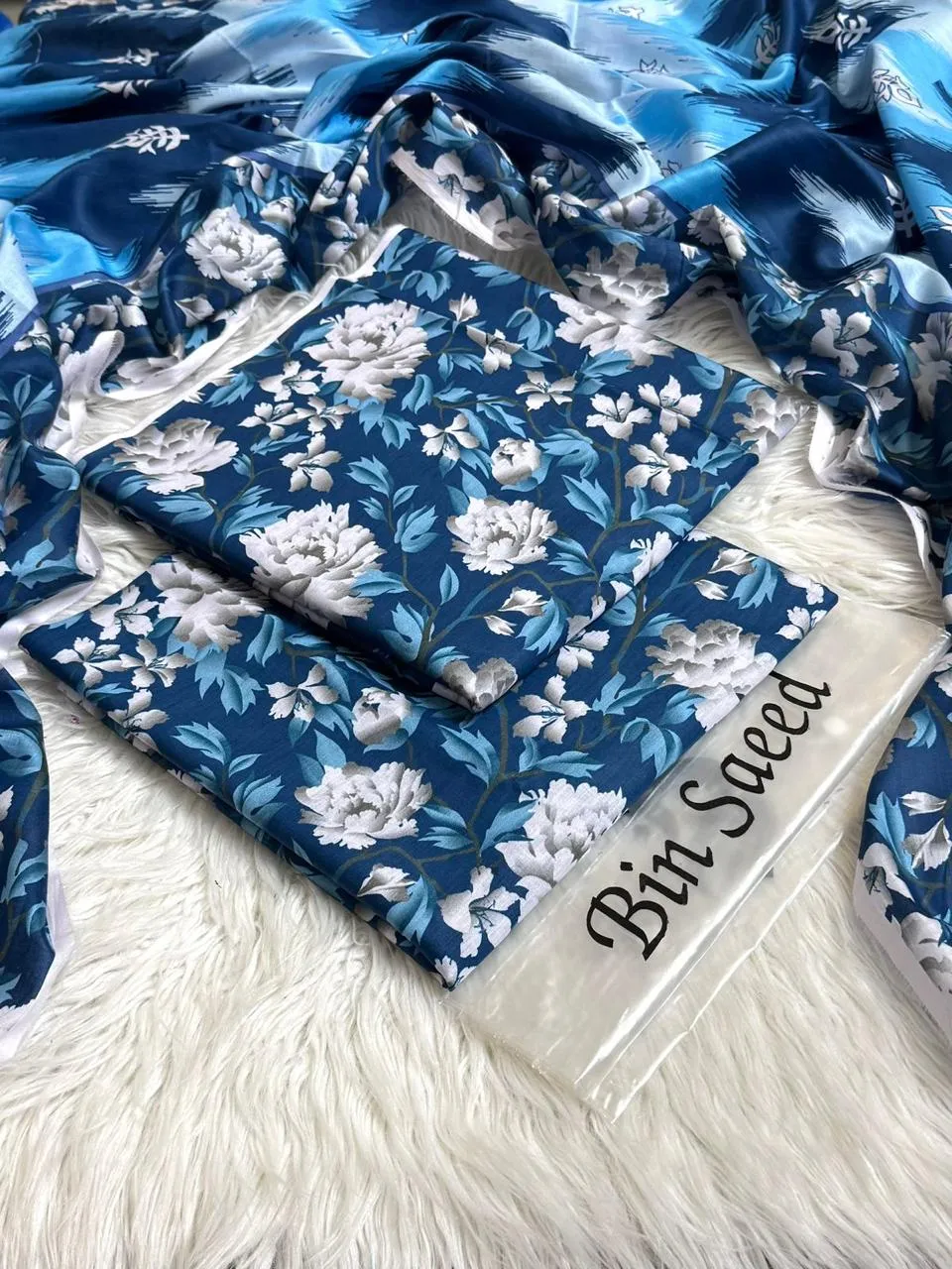 Bin Saeed Lawn 3PC Suit (19)