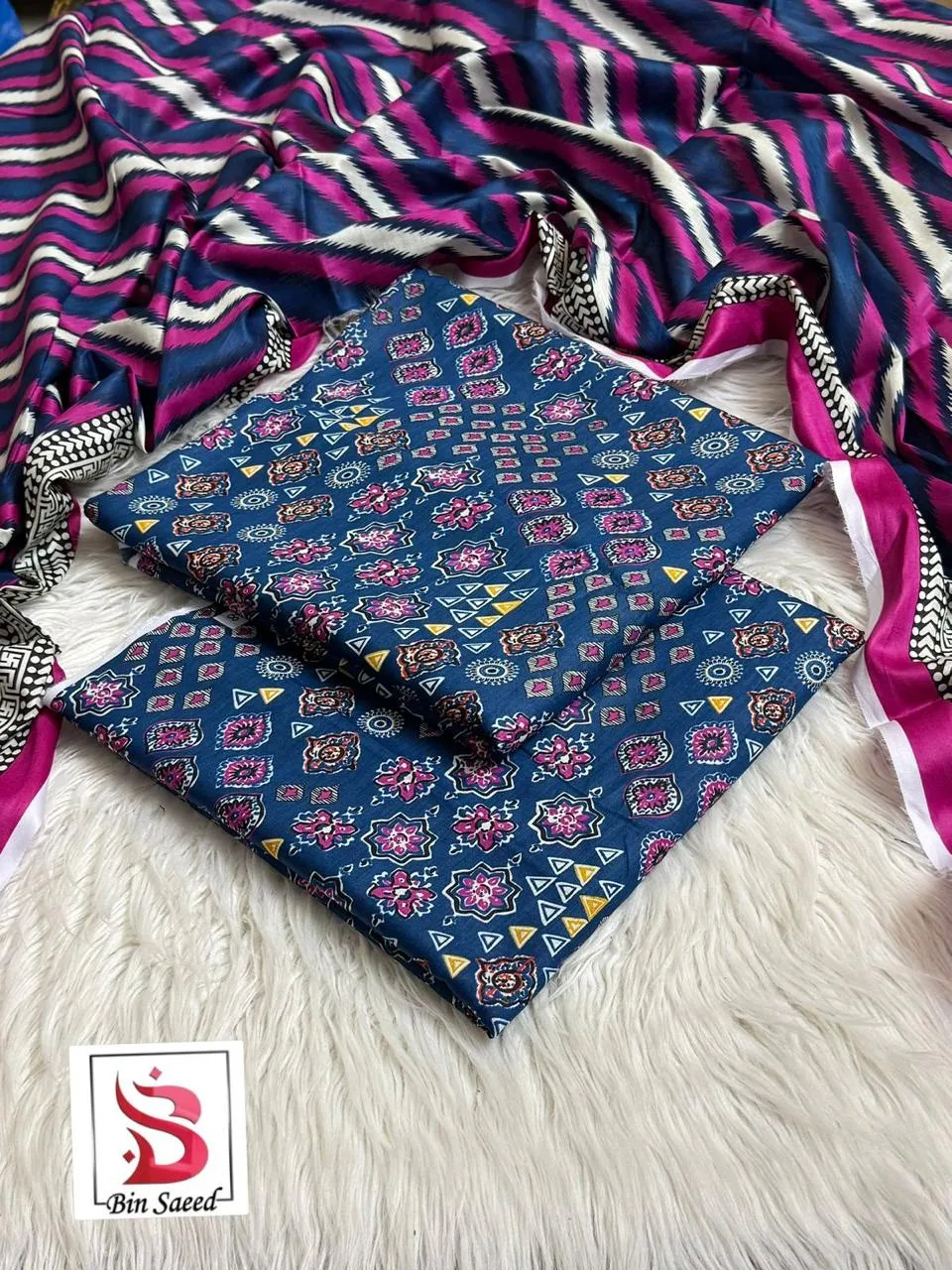 Bin Saeed Lawn 3PC Suit (17)
