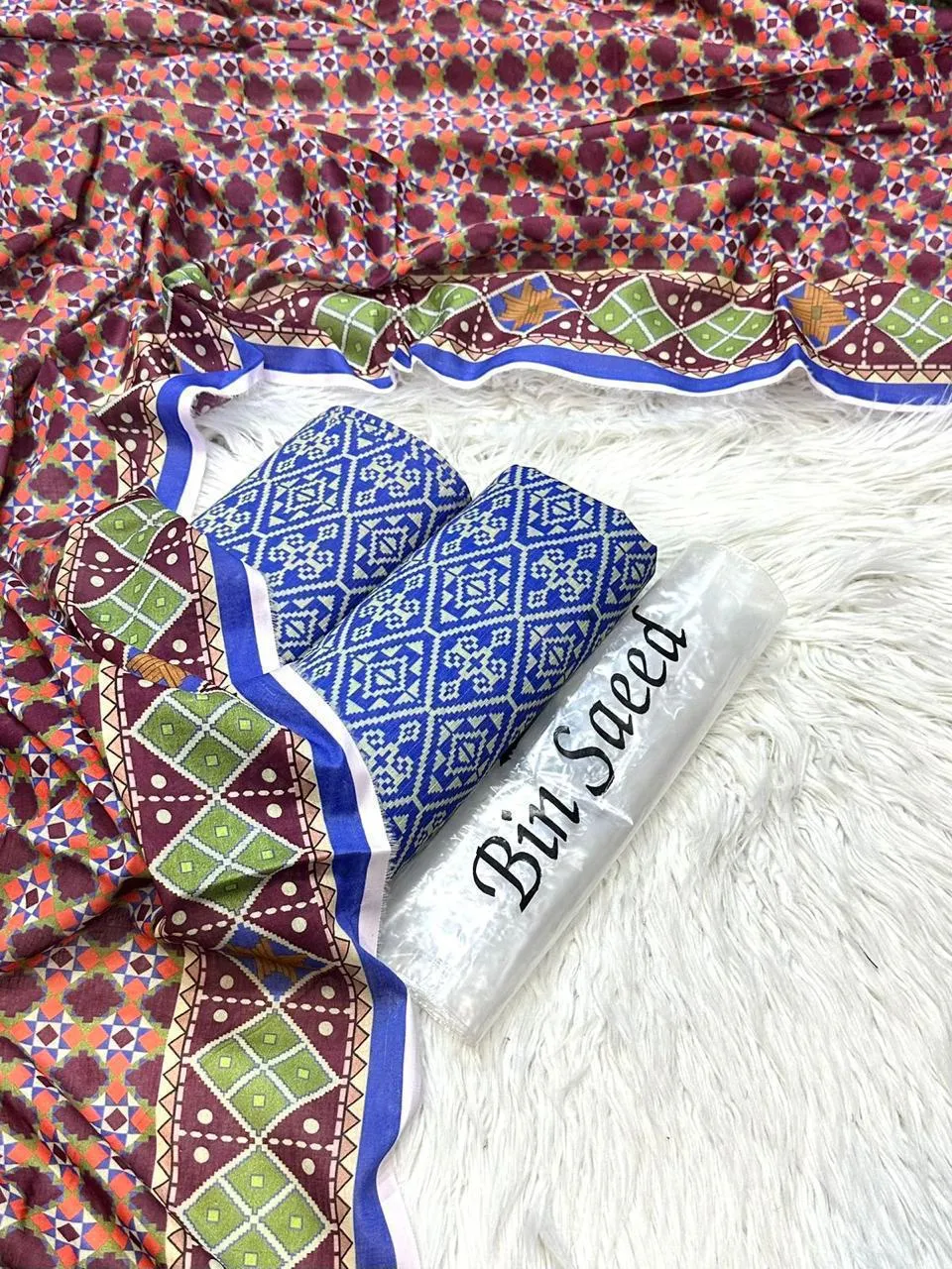 Bin Saeed Lawn 3PC Suit (9)