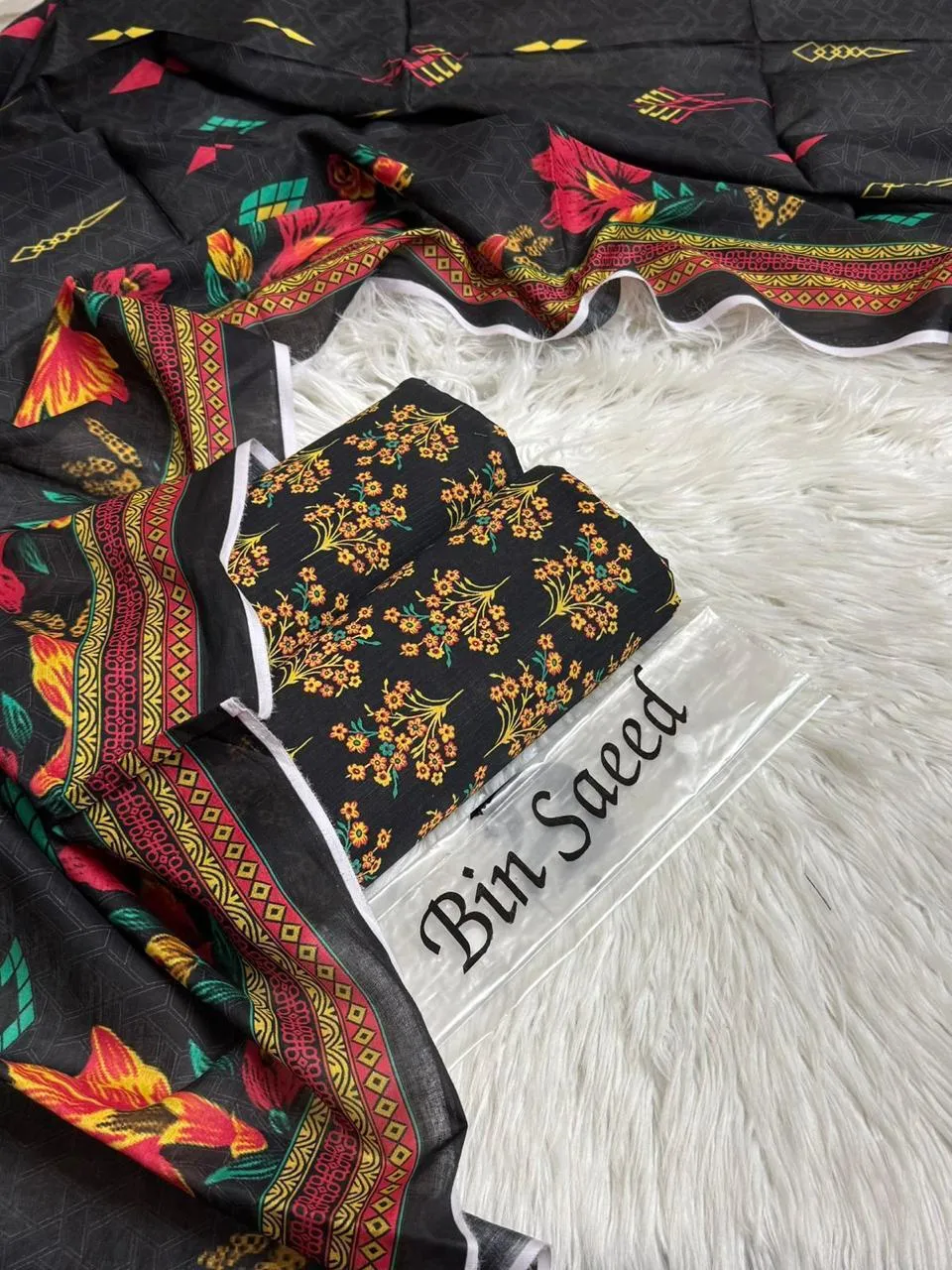 Bin Saeed Lawn 3PC Suit (8)