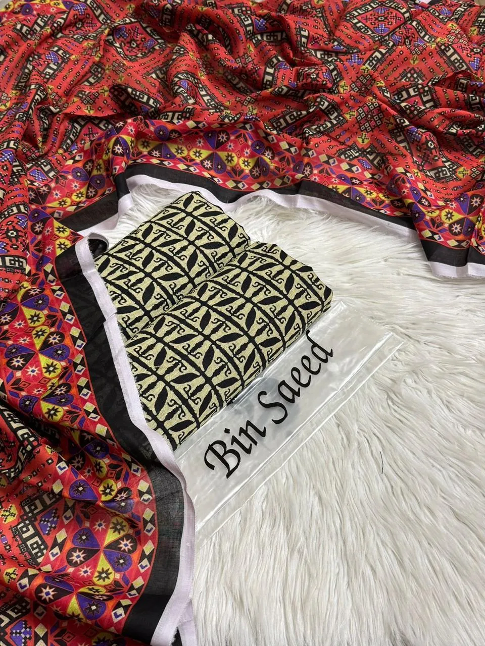 Bin Saeed Lawn 3PC Suit (4)