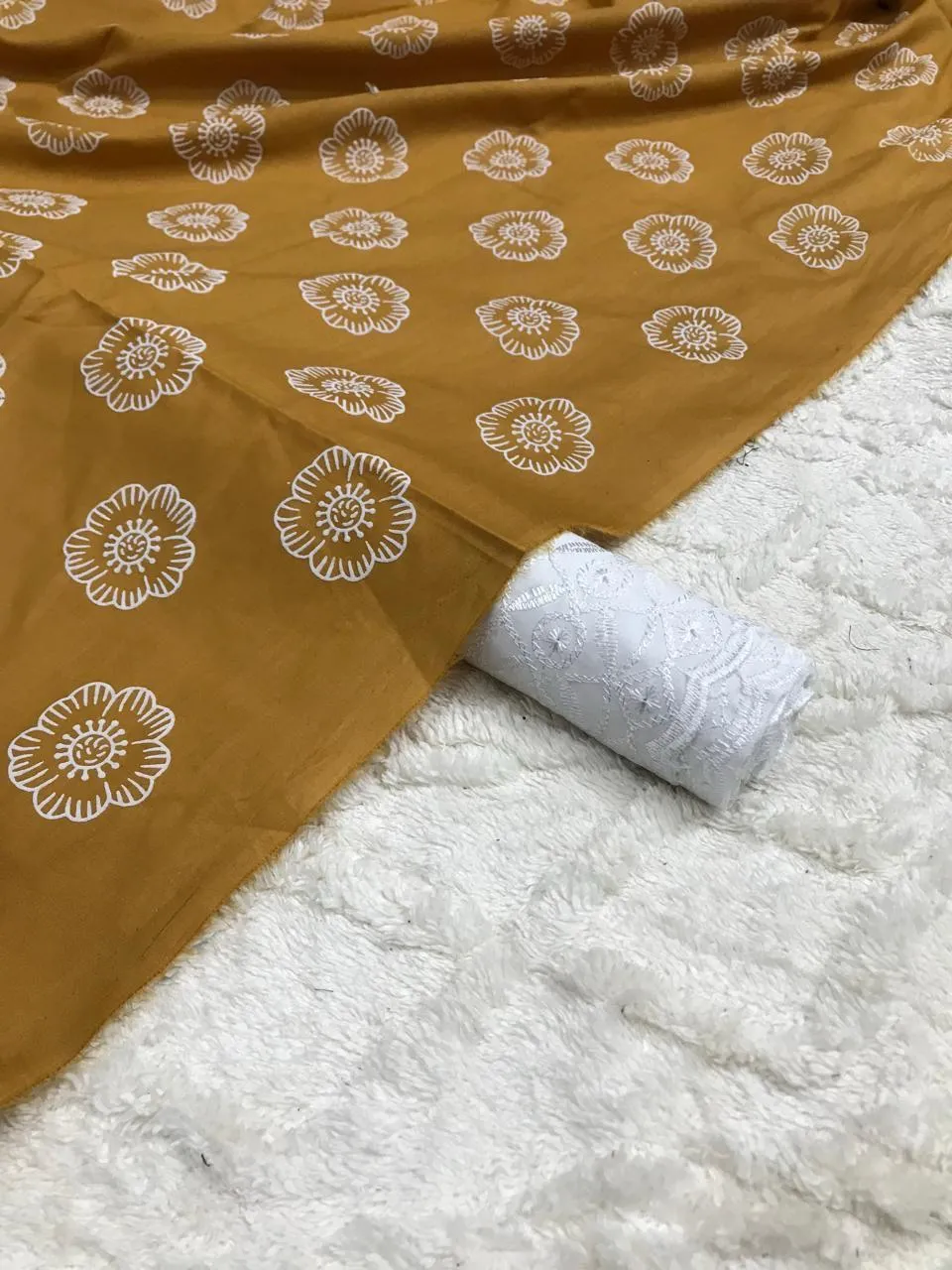 Block Print Lawn 2PC Suit (10)
