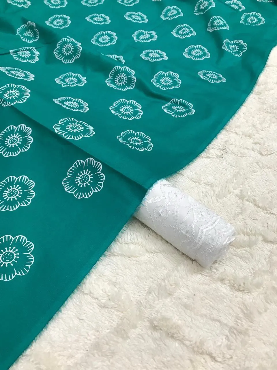 Block Print Lawn 2PC Suit (2)