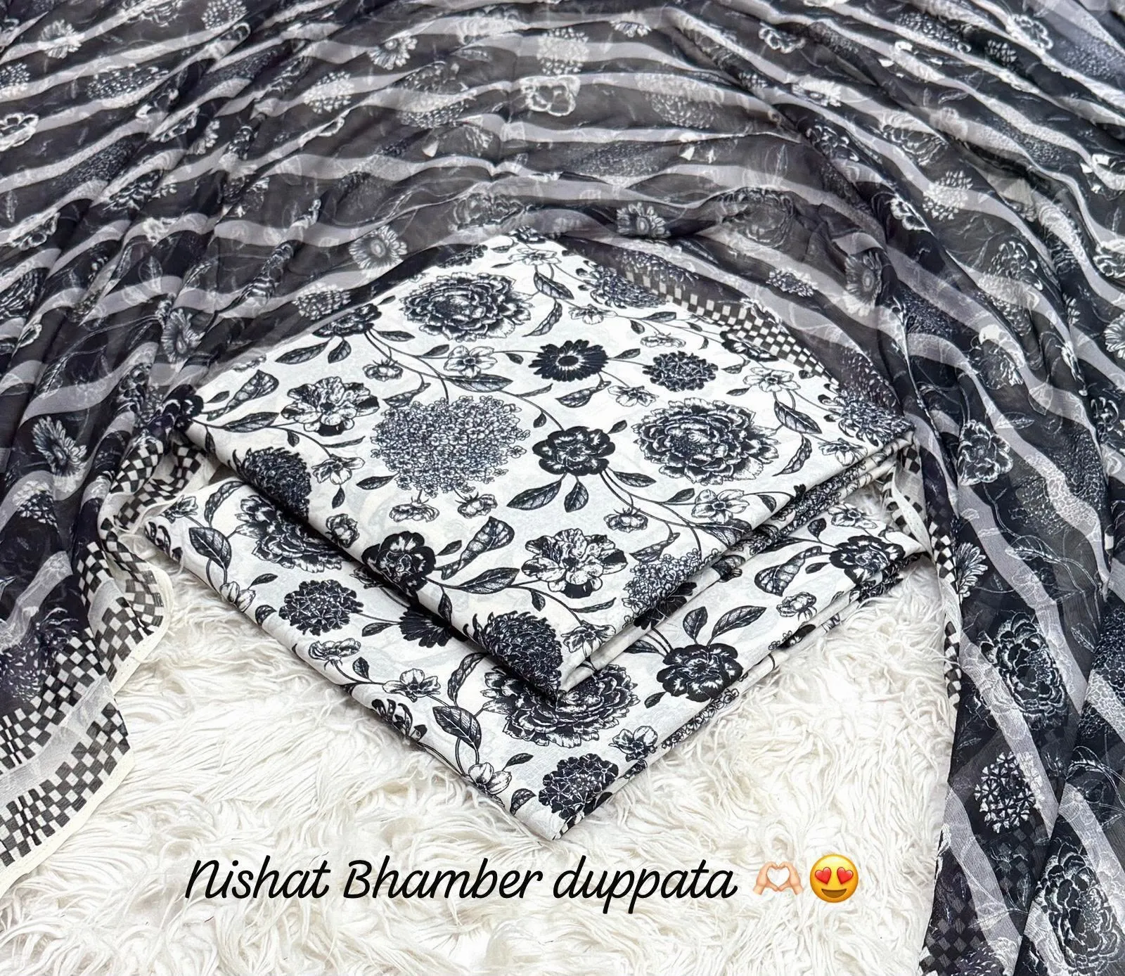 Nishat Premium Bhamber Dupatta Lawn Suit 3PC