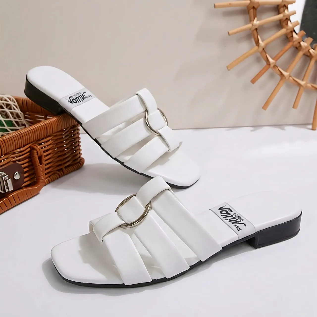 Ladies Low Heels Sandals Footwear (3)