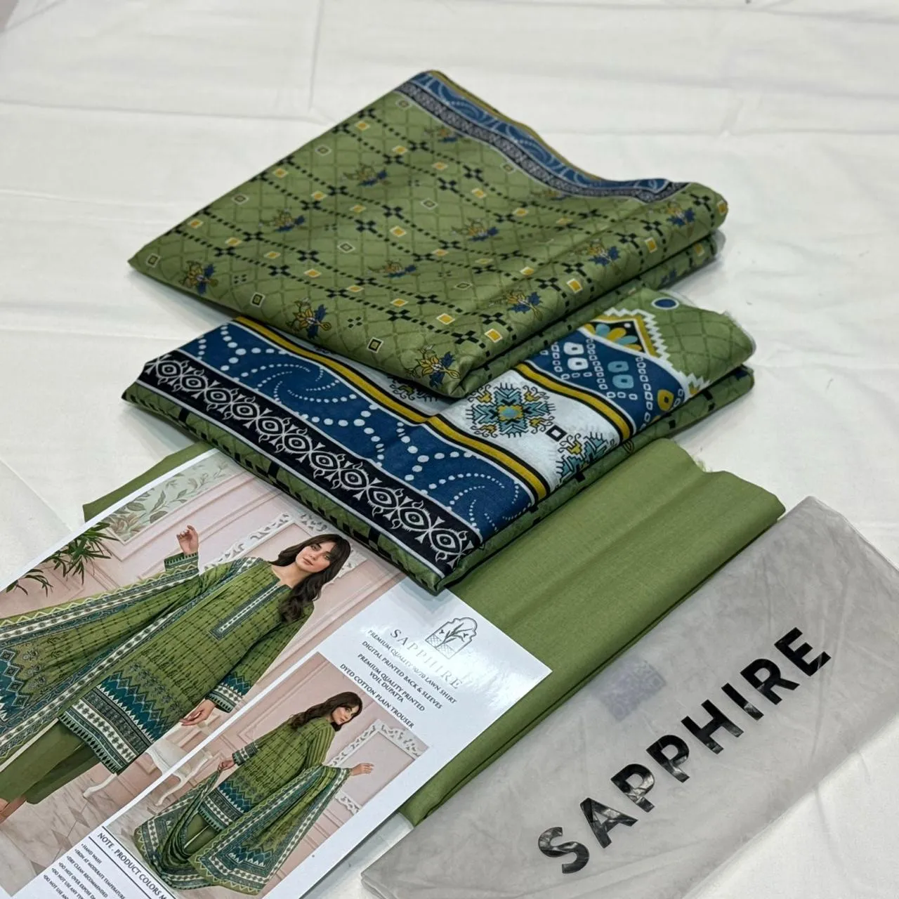 SAPPHIRE Printed Lawn Suit (17)