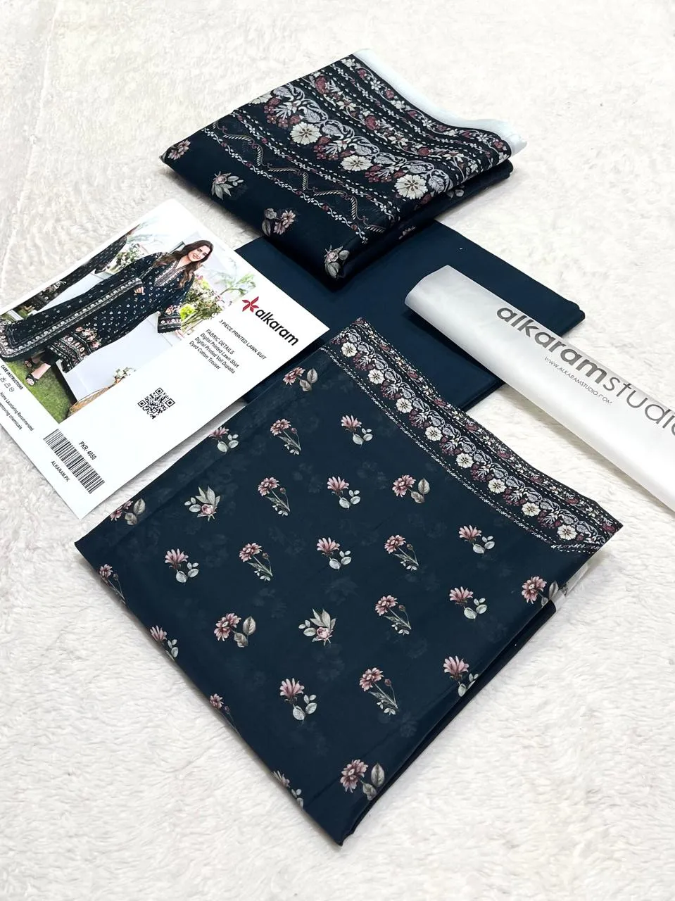 Alkaram Lawn 3PC Suit 2026 (7)