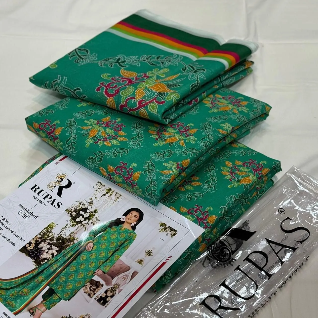 Rupas Lawn 3PC 2026 (30)