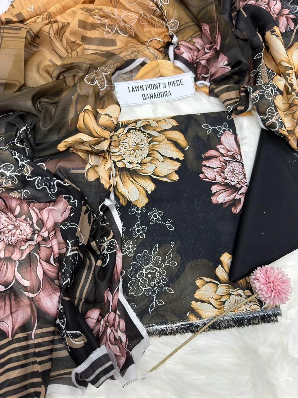 Black Blossom Lawn 3PC 2026 (24)