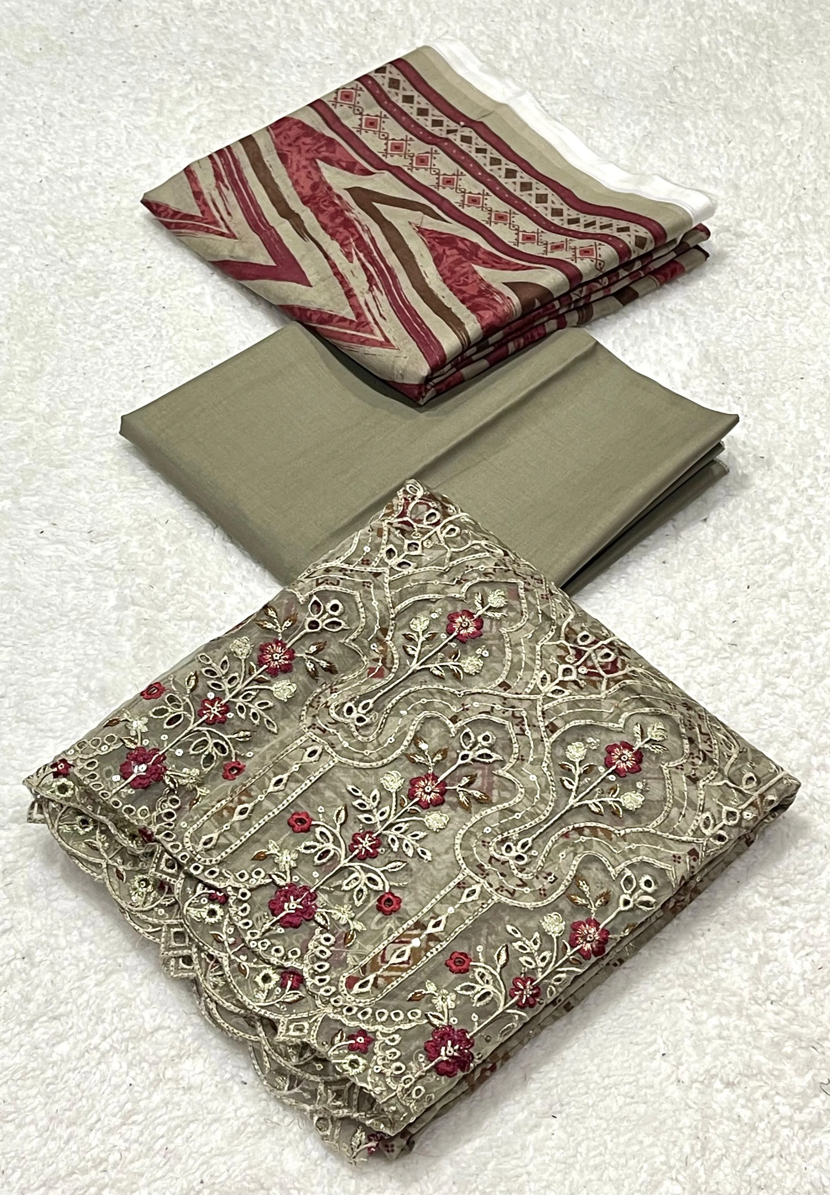 Rawayat Lawn Cutwork Collection 2026 (4)