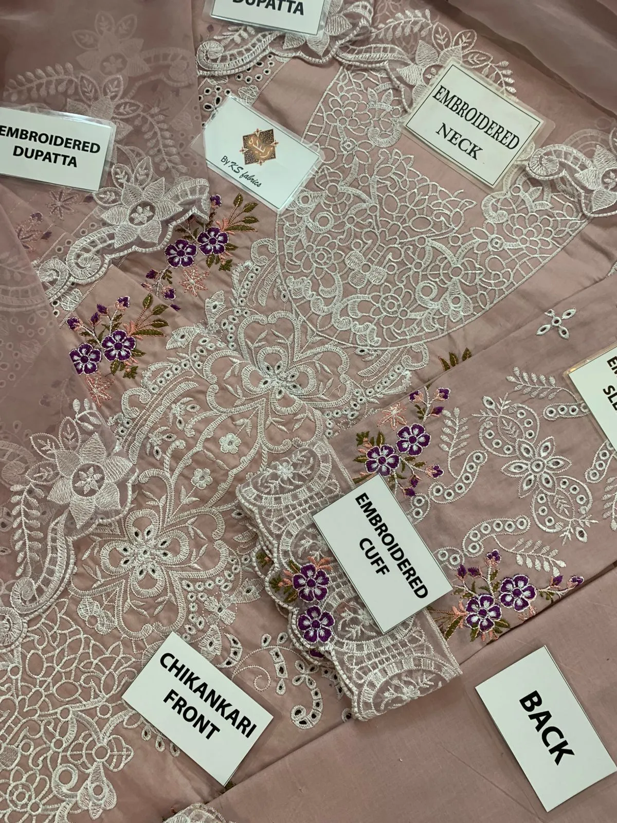 Elaf Royal Chicken Kari Lawn Suit 2026 (13)