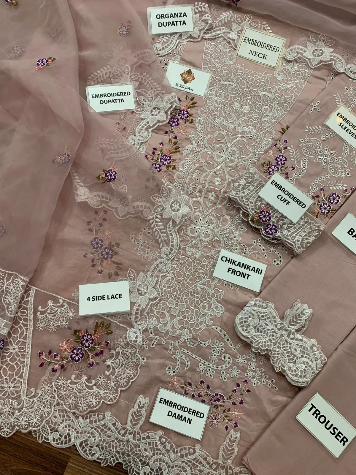 Elaf Royal Chicken Kari Lawn Suit 2026 (17)