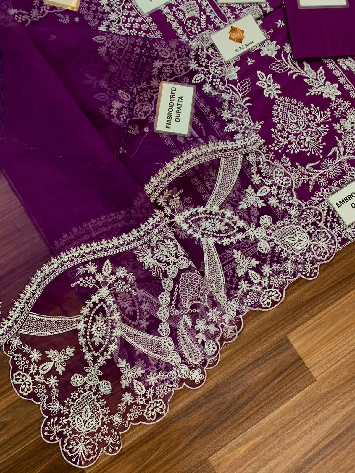 Crimson Chickenkari Cotton Suit 2026 (5)