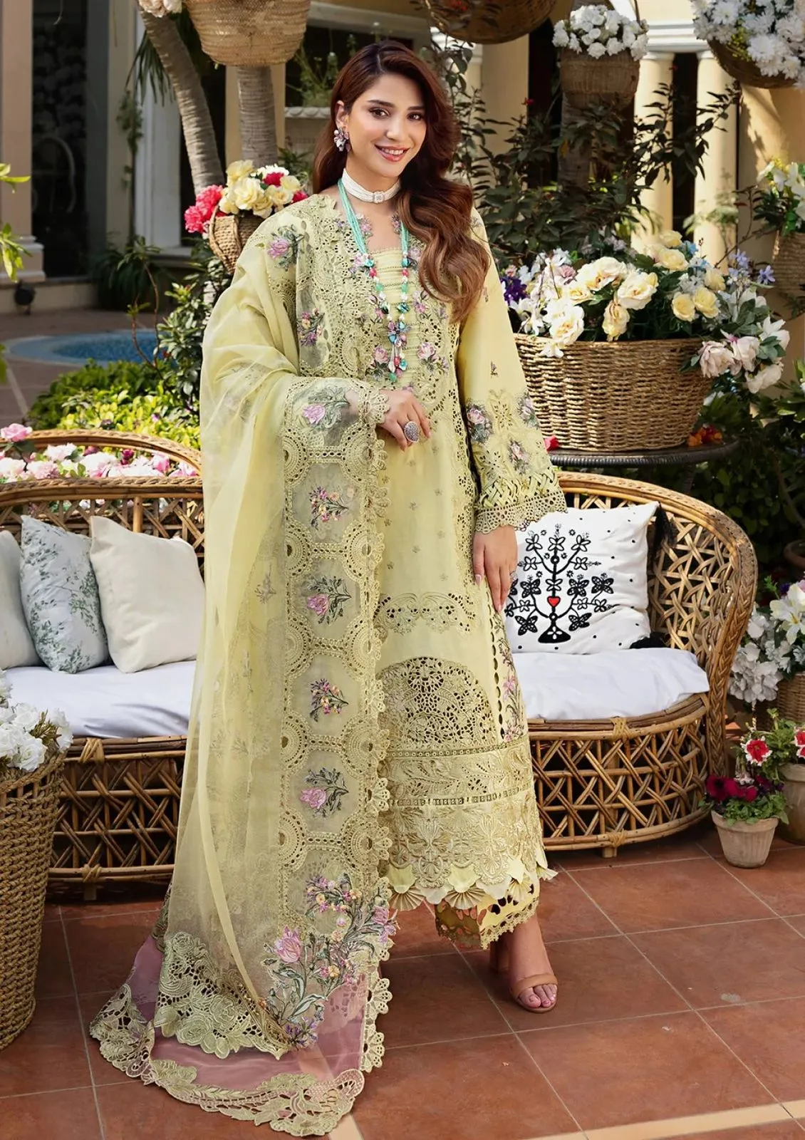 Elaf Premium Chickenkari Lawn Suit 2026 (1)