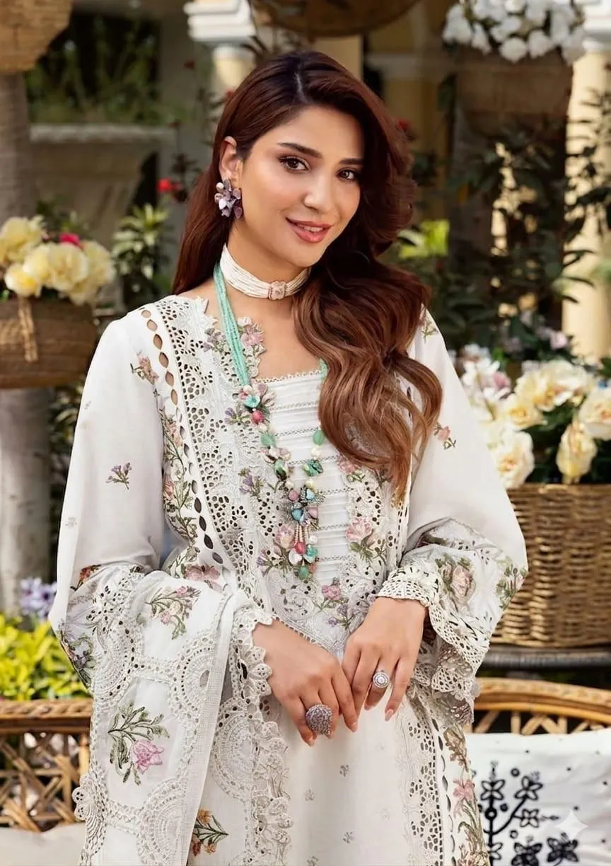 Elaf Premium Chickenkari Lawn Suit 2026 (29)