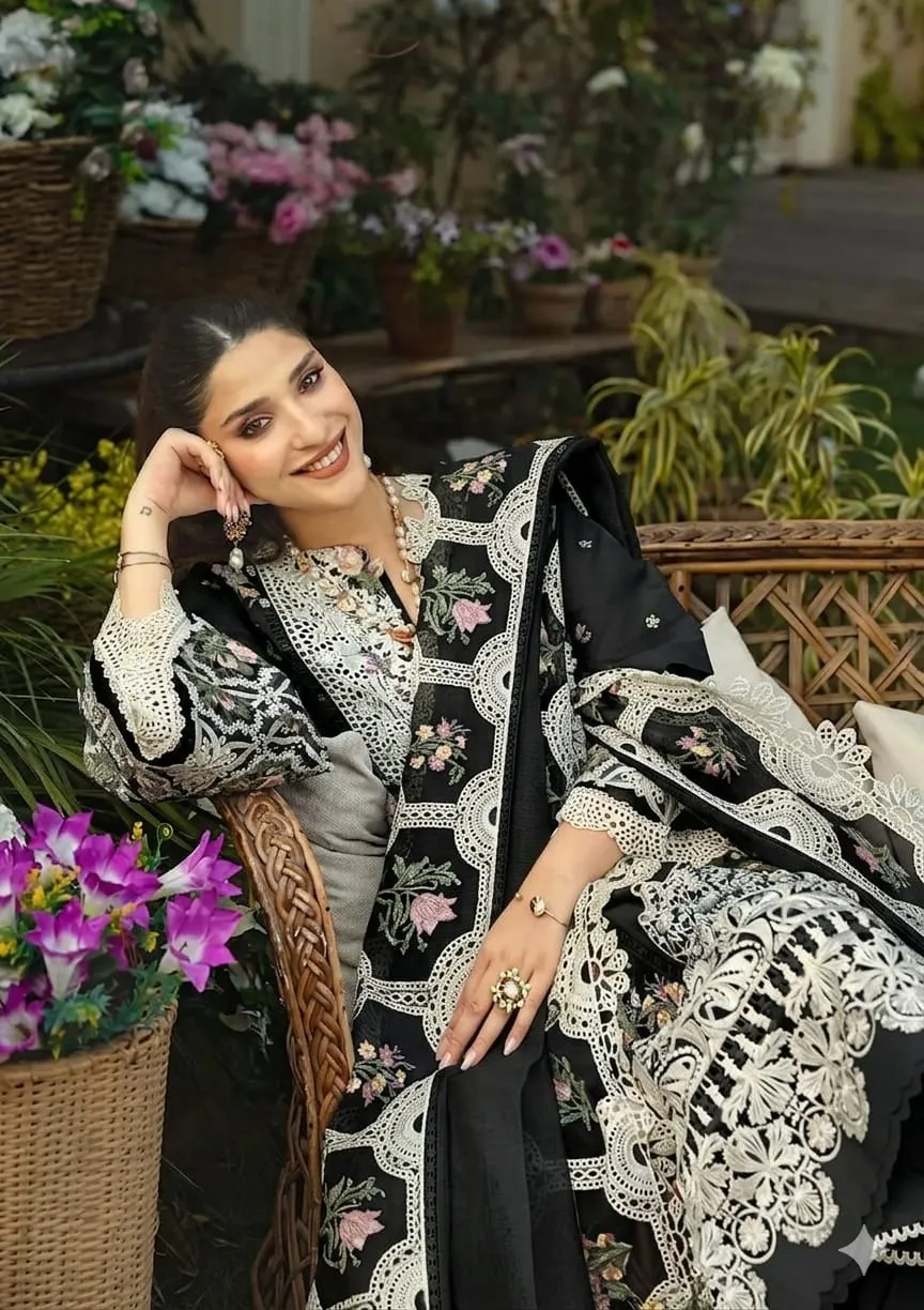 Elaf Premium Chickenkari Lawn Suit 2026 (45)
