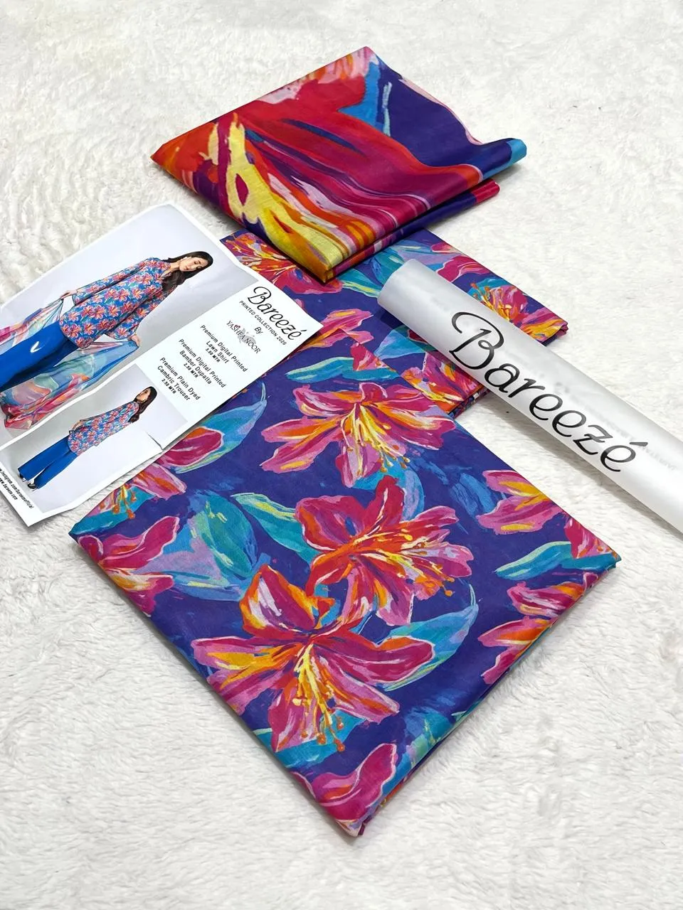 Sapphire Bareeze Lawn Suit 2026 (13)