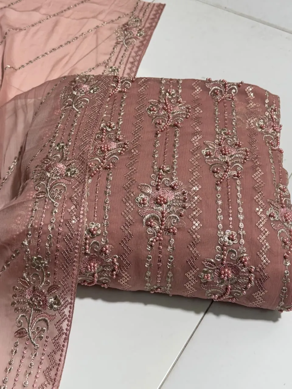 Chiffon Sequence Embroidered Suit 2026 (3)