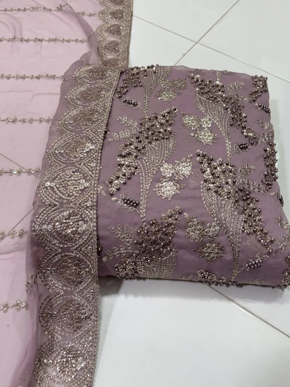 Chiffon Sequence Embroidered Suit 2026 (7)