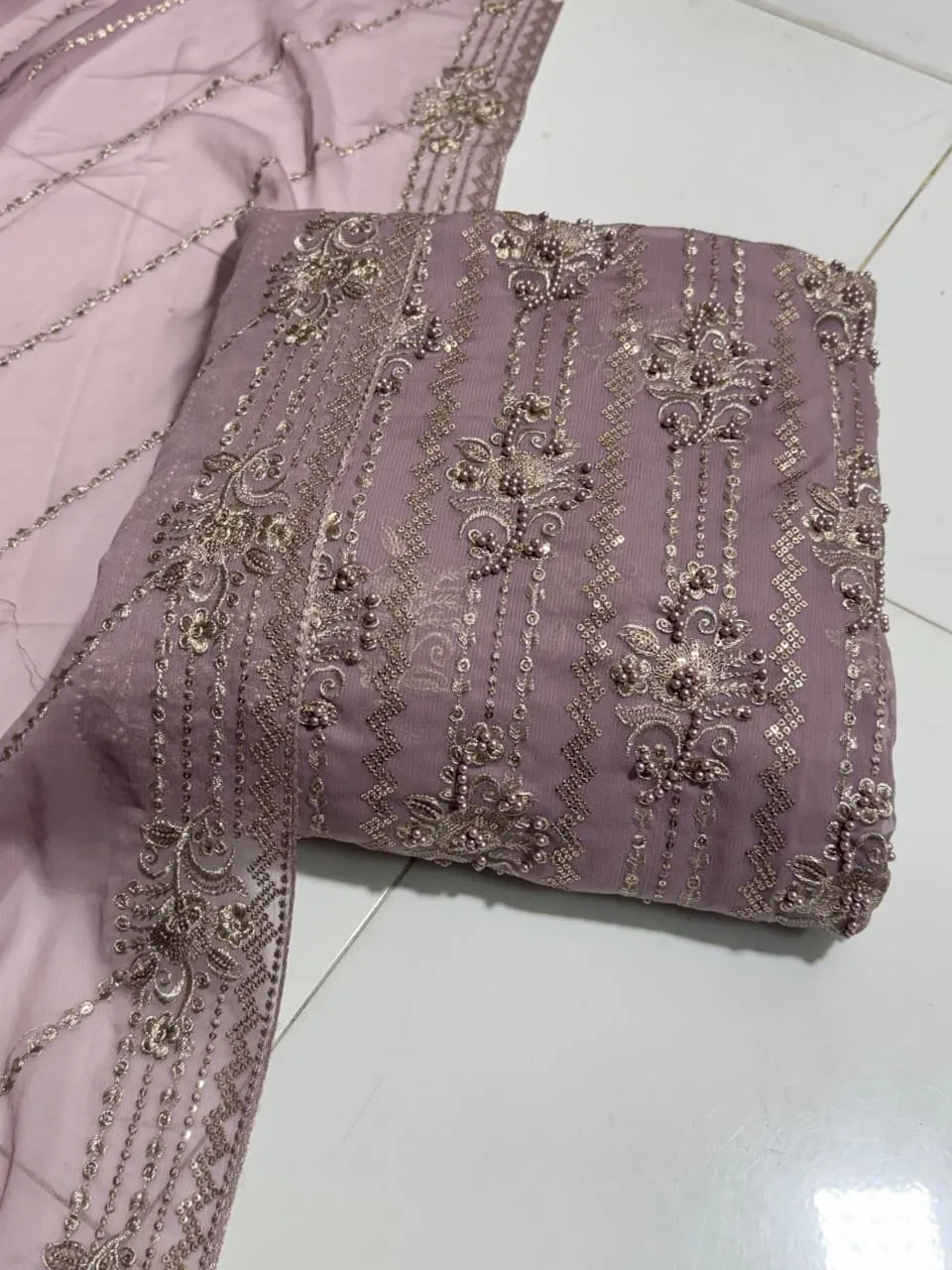 Chiffon Sequence Embroidered Suit 2026 (9)
