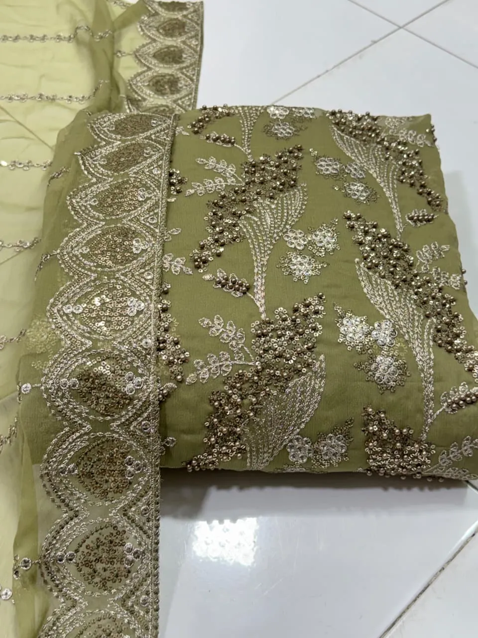Chiffon Sequence Embroidered Suit 2026 (12)