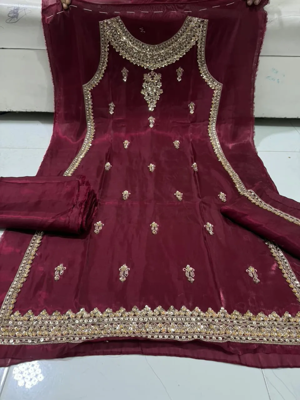 Korean Silk Cut Dana Suit 2026 (2)