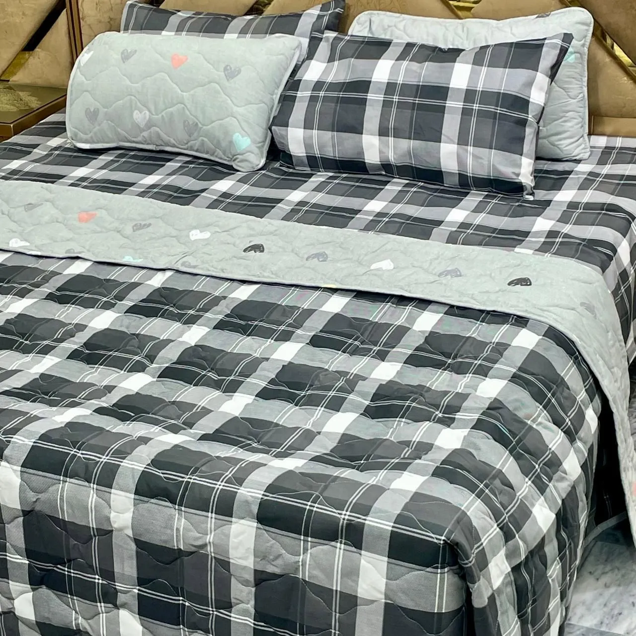 6 Piece Pure Cotton Comforter Set (25)