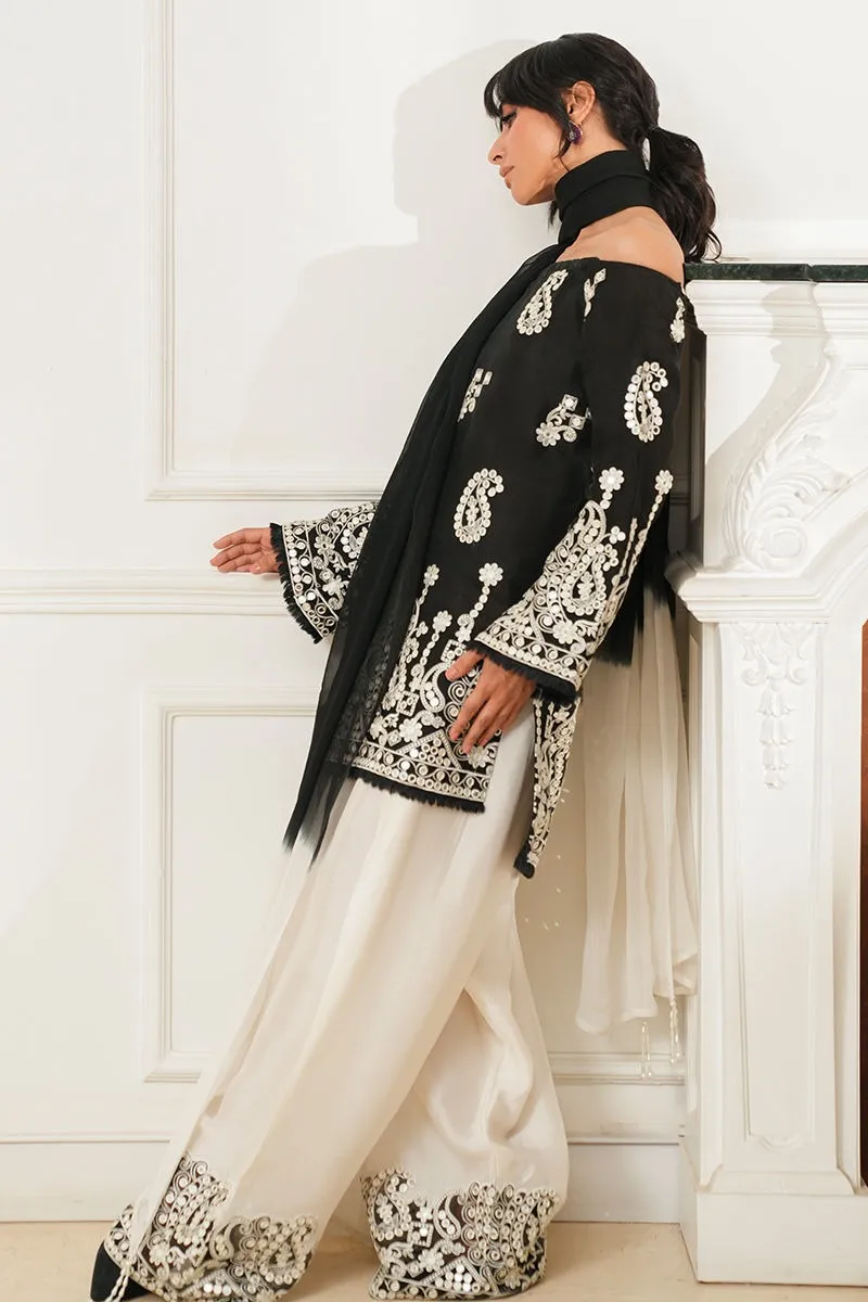 Nisa Embroidered Lawn Suit 2026 (2)