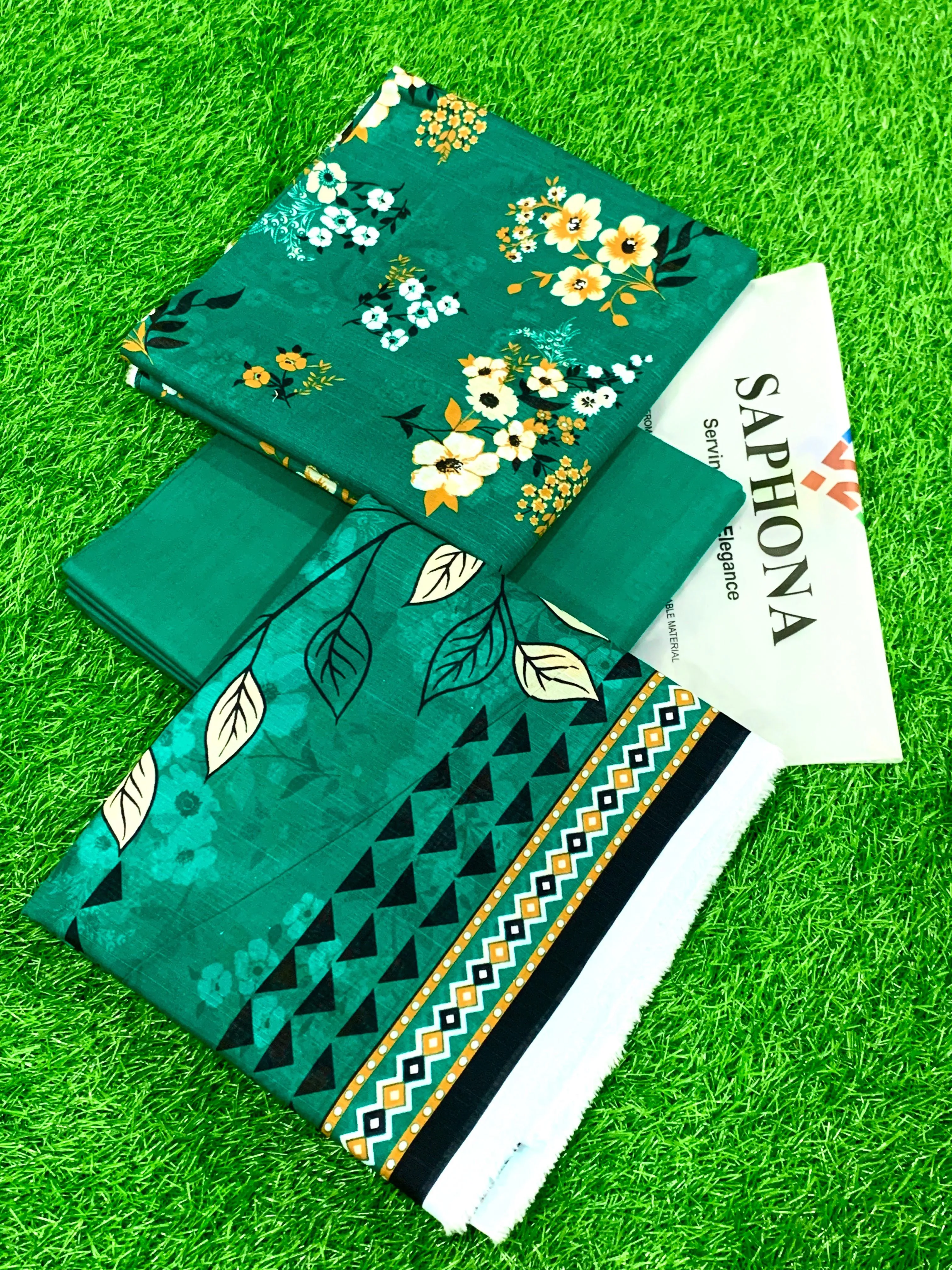 Saphonia Lawn Suit 2026 (7)