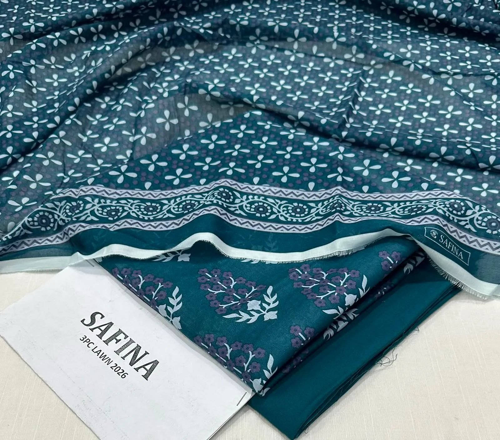 Saphonia Digital Printed Lawn Suit (5)