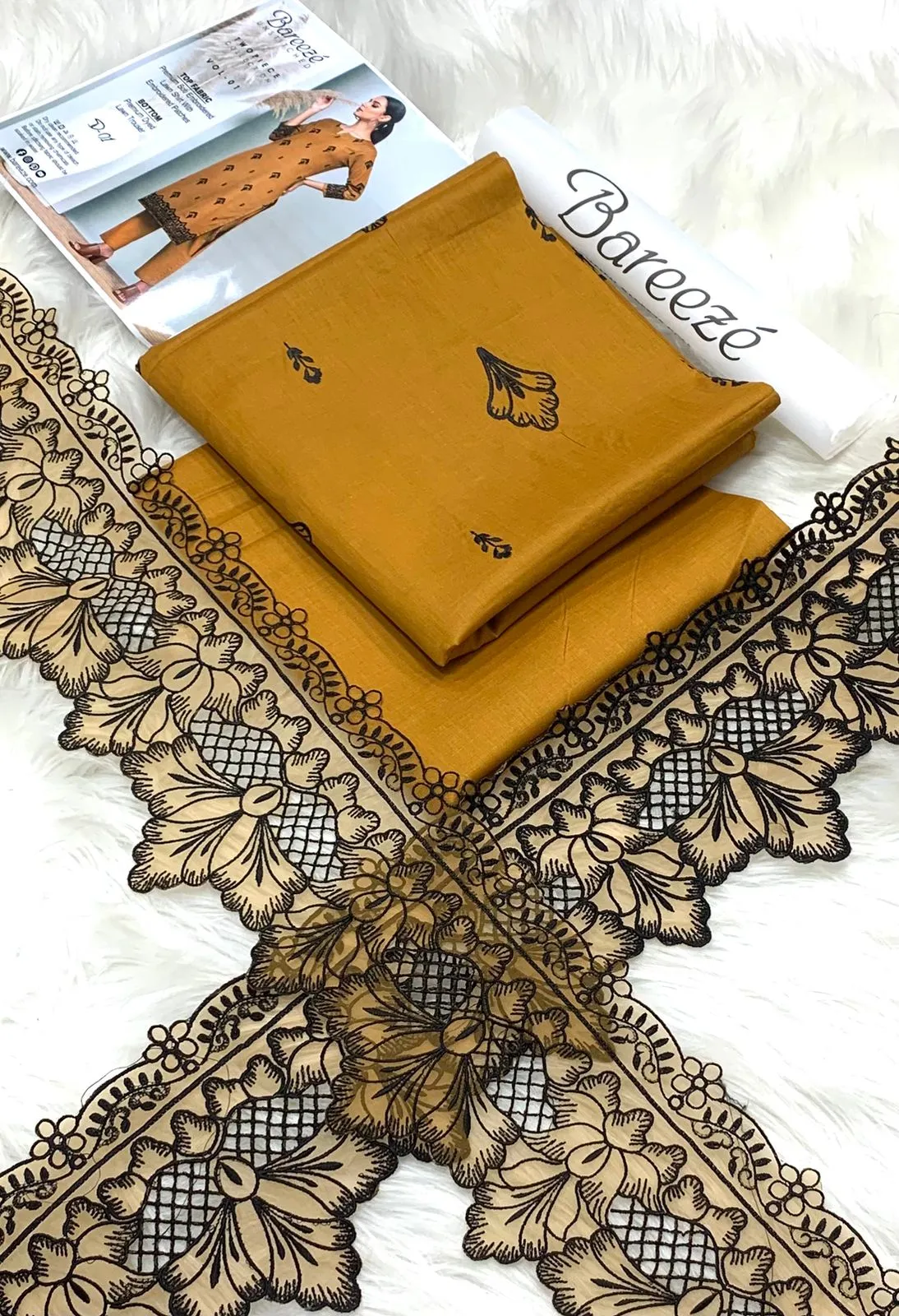 Breeze Embroidered Lawn Dress (2)