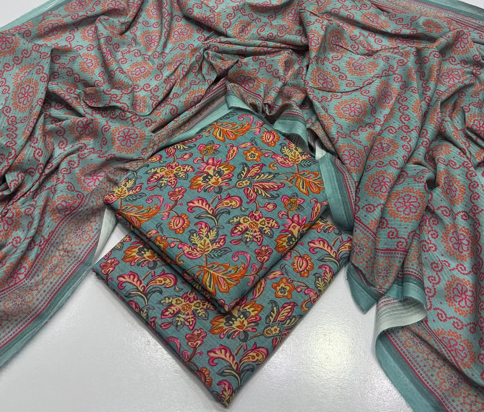 Sapphire Banadora Lawn Suit 2026 (3)