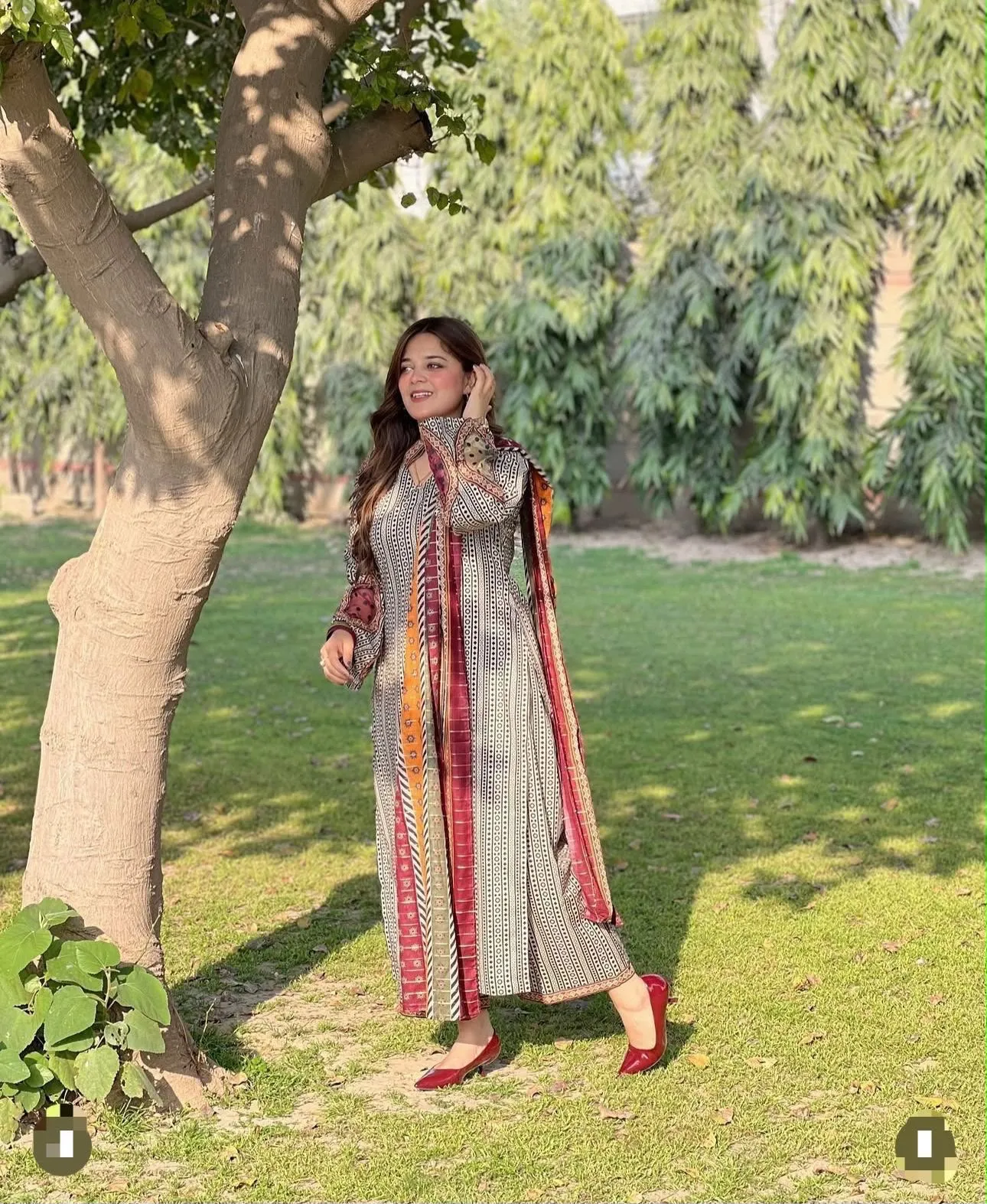 Bin Saeed Printed Lawn Suit 2026 (83)