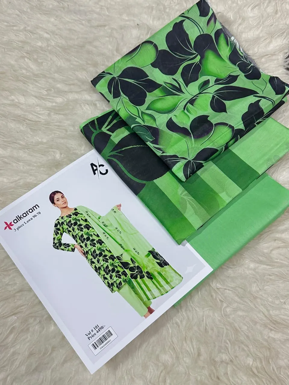 Alkaram Printed Lawn Suit 2026 (16)