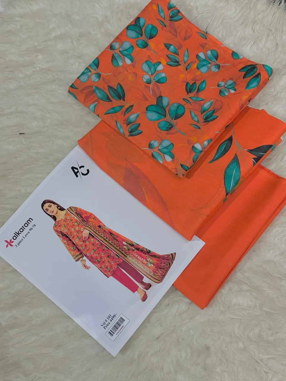 Alkaram Printed Lawn Suit 2026 (31)