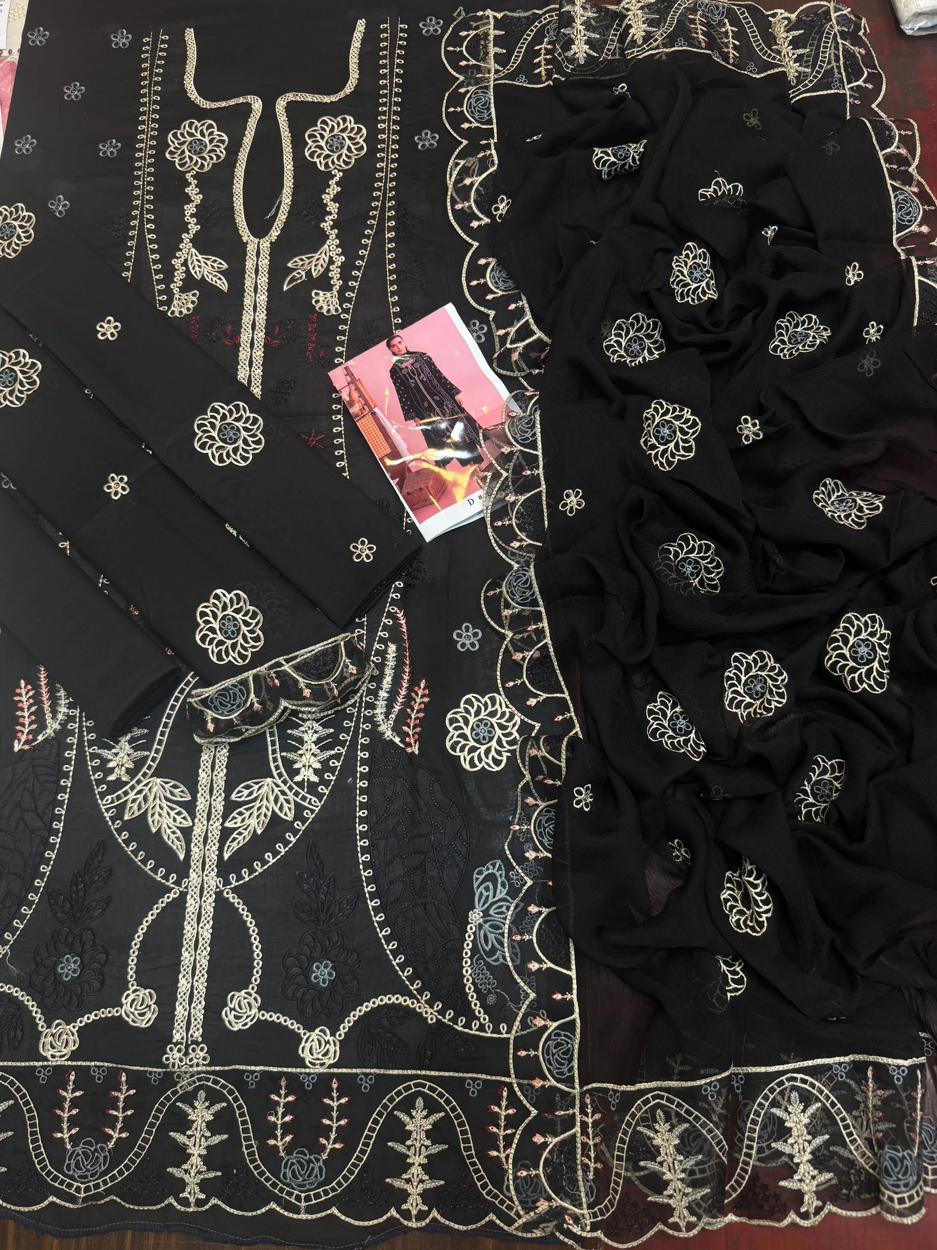 Aneela’s Embroidered Lawn Suit 2026 (1)